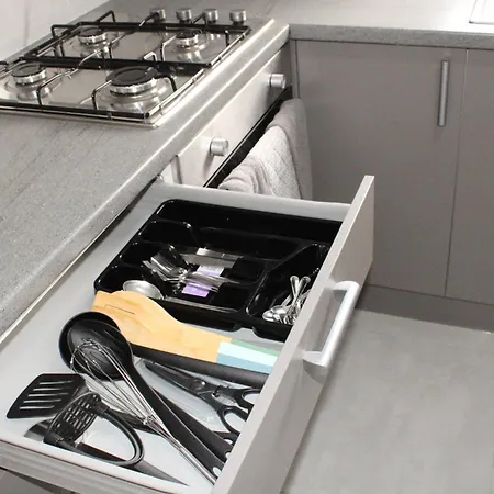 & Work Base - Sleeps 11, Parking & M606 Сasa de vacaciones *